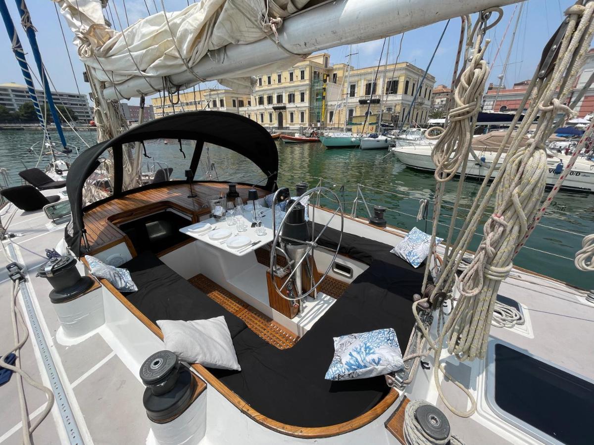 Sailboat B&B On Board Κατάνια Εξωτερικό φωτογραφία