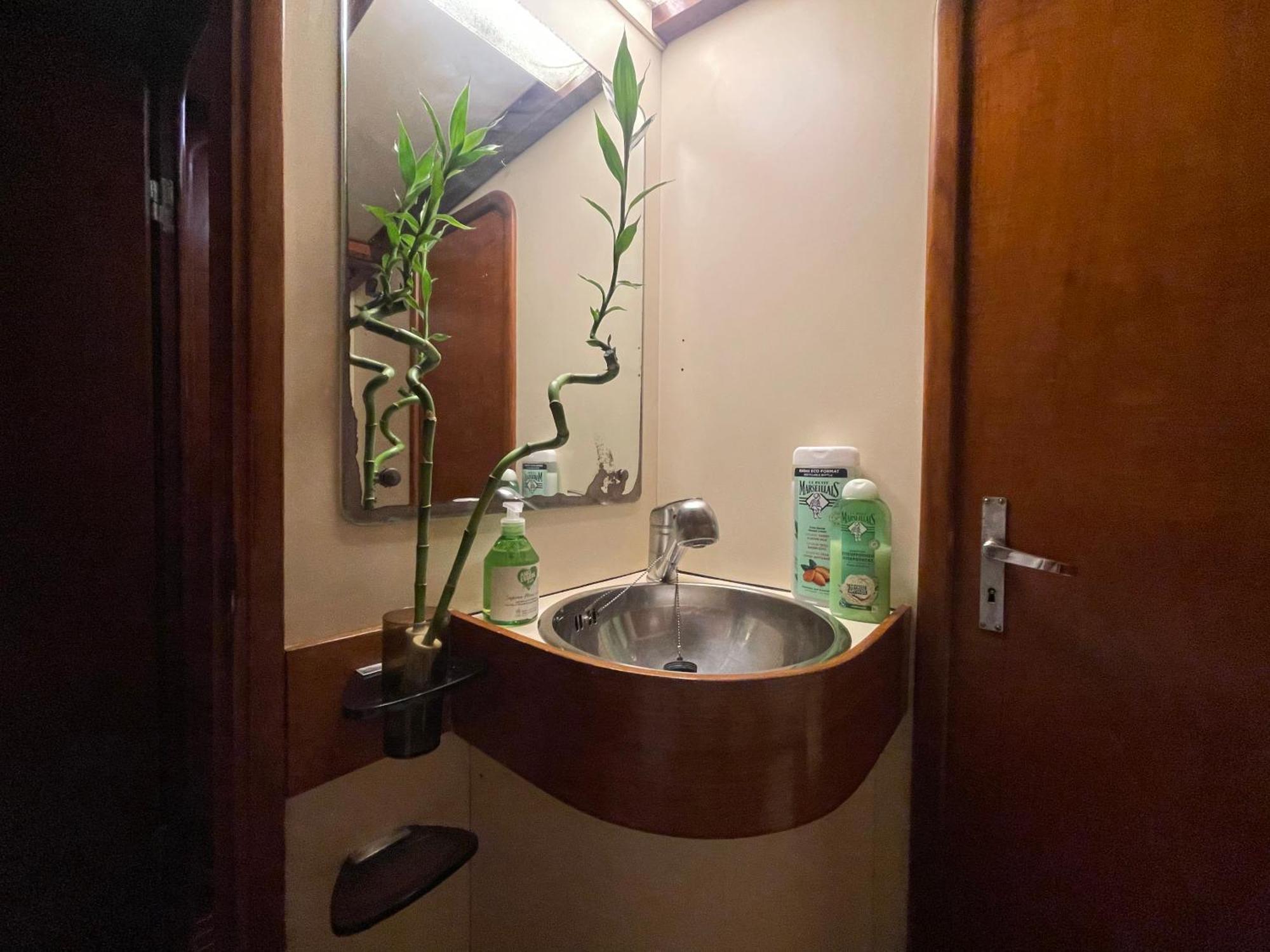 Sailboat B&B On Board Κατάνια Εξωτερικό φωτογραφία